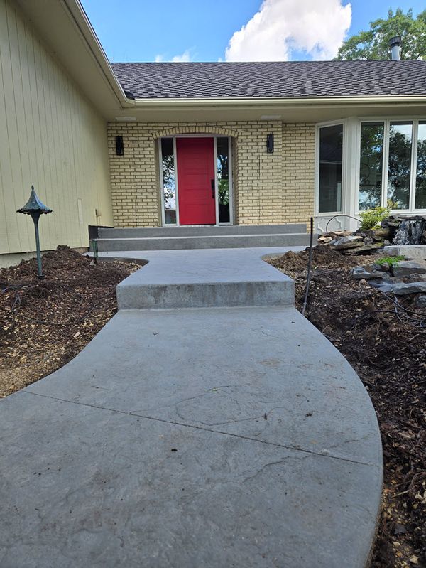 Concrete sidewalk and walkway in Tyler TX